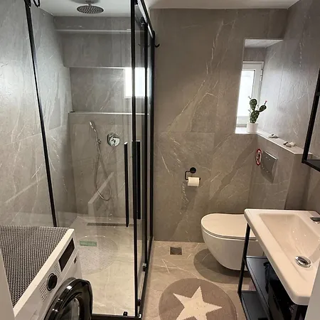 Sea View Luxury Beachfront 2br